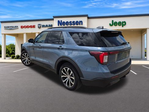 Used 2025 Ford Explorer ST-Line RWD image 5