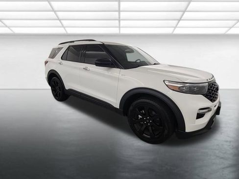 Used 2023 Ford Explorer ST-Line w/ Class IV Trailer Tow Package image 9