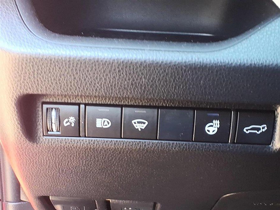 Used 2019 Toyota RAV4 XLE Premium w/ Cold Weather Package AWD/4WD image 21