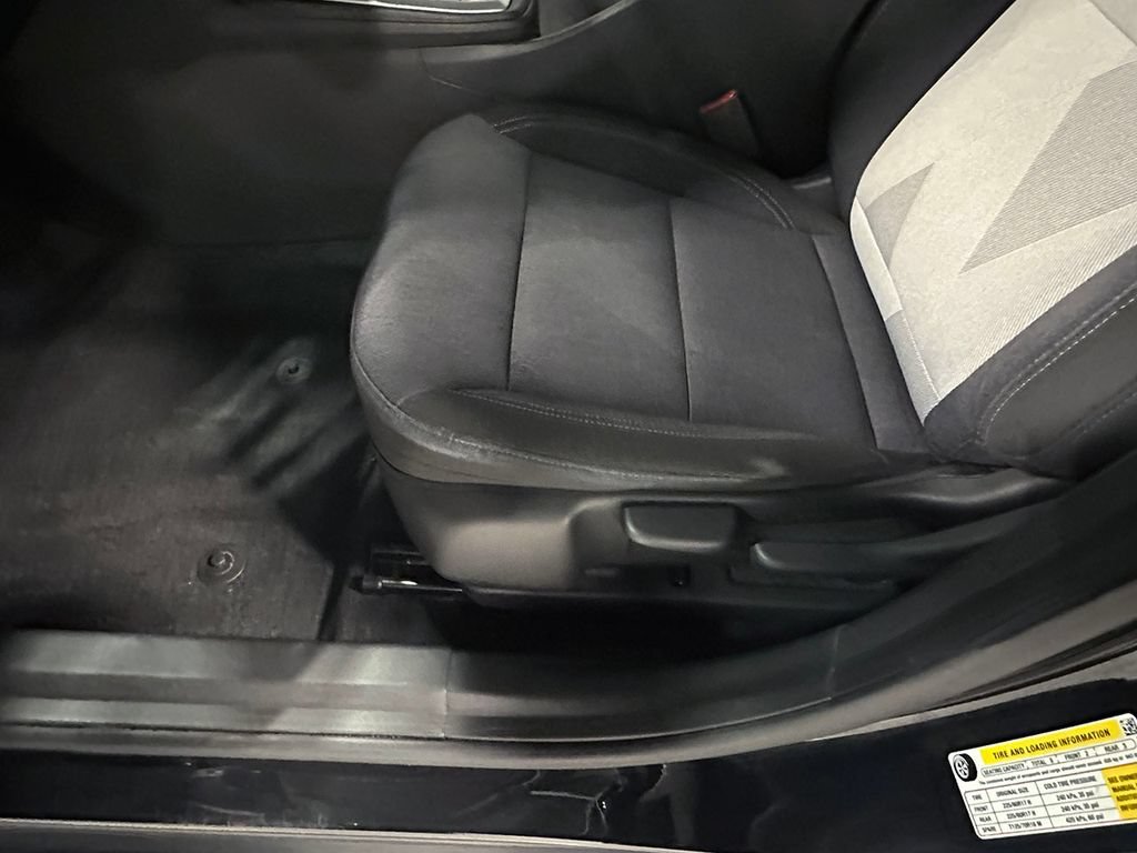Used 2024 Chevrolet Trax LS w/ LS Convenience Package FWD image 17