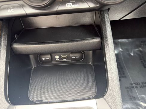 Used 2020 Kia Forte LXS FWD image 19