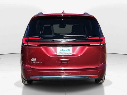Used 2021 Chrysler Pacifica Touring-L