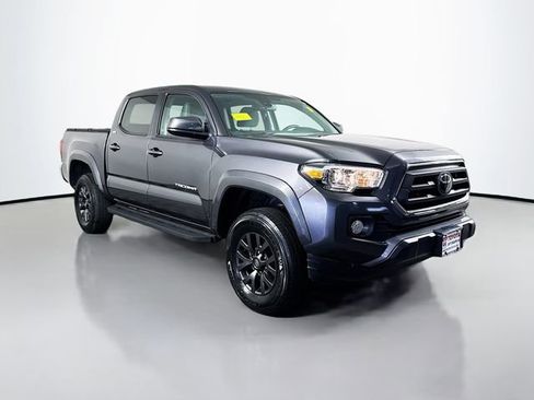 Certified 2023 Toyota Tacoma SR5 AWD/4WD image 10