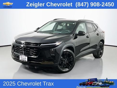 Used 2025 Chevrolet Trax ACTIV w/ Driver Confidence Package FWD image 1