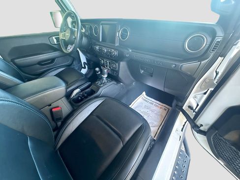 Used 2022 Jeep Wrangler Unlimited Rubicon 4xe w/ Cold Weather Group AWD/4WD image 36