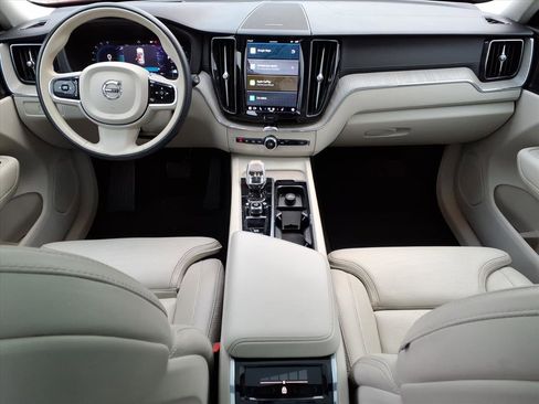 Certified 2023 Volvo XC60 B5 Ultimate image 13
