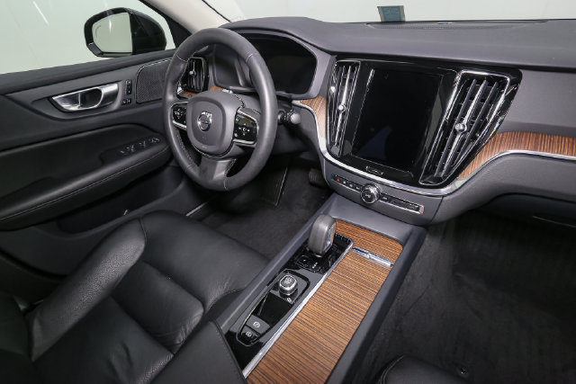 Used 2024 Volvo S60 B5 Plus w/ Climate Package AWD/4WD image 18