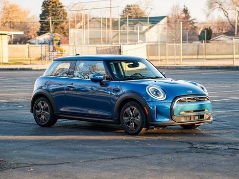 Certified 2023 MINI Cooper 2-Door Hardtop image 3