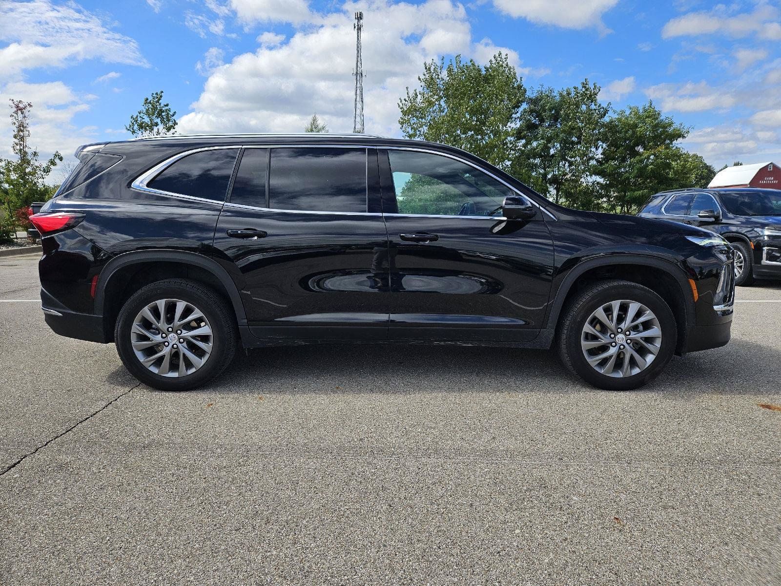 Used 2026 Buick Enclave Preferred AWD/4WD image 8