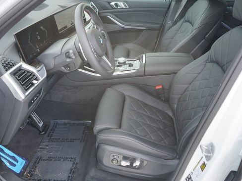 Used 2025 BMW X5 M60i image 10