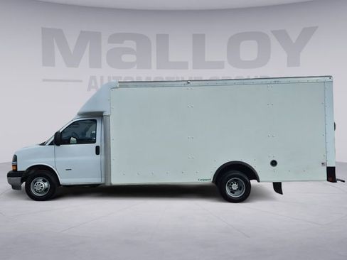Used 2022 Chevrolet Express 3500 w/ Power Convenience Package image 2