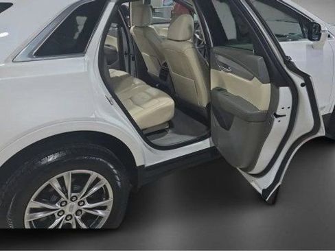 Used 2022 Cadillac XT5 Premium Luxury w/ Technology Package image 10