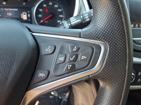 Used 2022 Chevrolet Equinox LS w/ LS Convenience Package AWD/4WD image 9