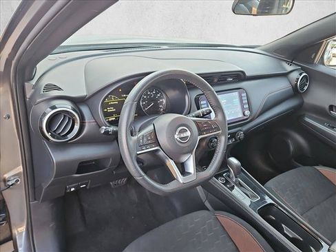 Used 2024 Nissan Kicks SR FWD image 10
