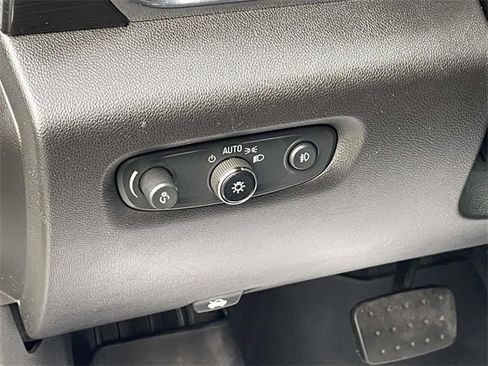 Used 2021 Chevrolet Traverse High Country image 22