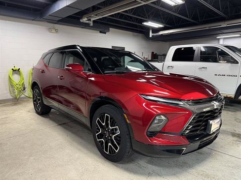 Certified 2024 Chevrolet Blazer RS w/ Driver Confidence II Package AWD/4WD image 2