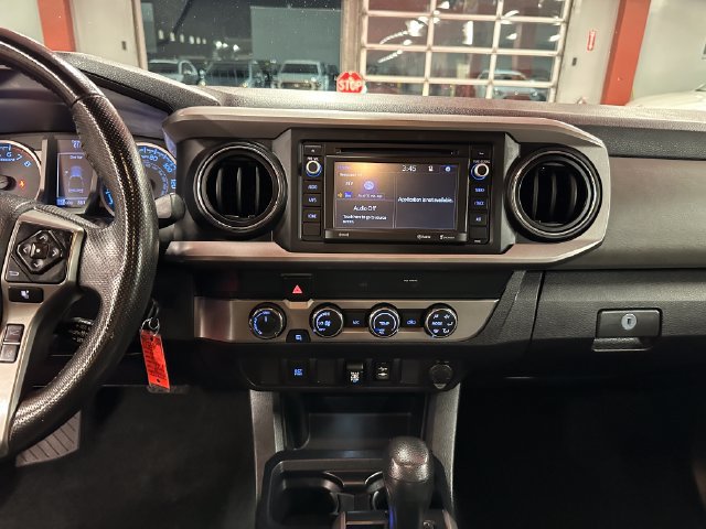 Certified 2019 Toyota Tacoma SR5 AWD/4WD image 23