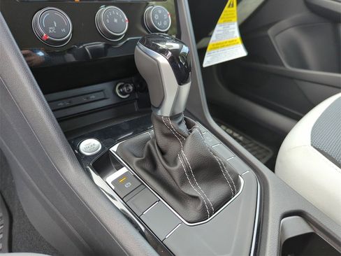 New 2025 Volkswagen Taos S image 31