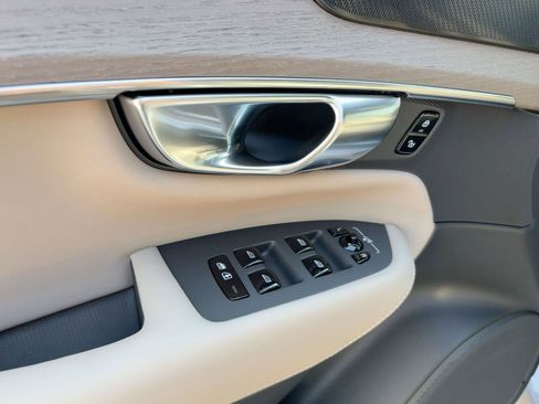 New 2026 Volvo XC90 B6 Plus w/ Protection Package Premier image 11