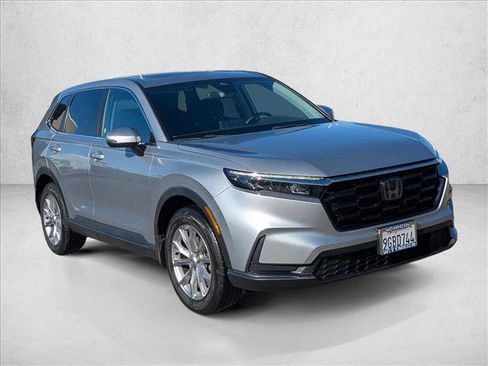 Used 2023 Honda CR-V EX image 3