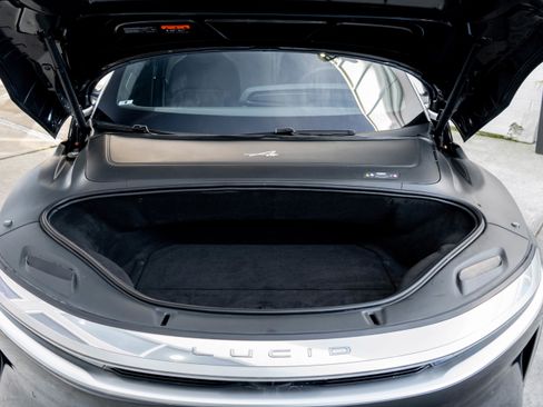 Used 2022 Lucid Air Grand Touring image 39