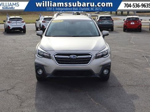 Used 2019 Subaru Outback 2.5i Limited image 2