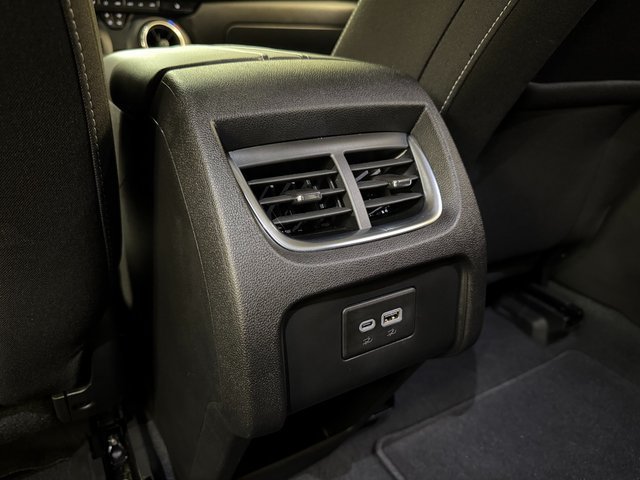 Used 2024 Chevrolet Blazer LT w/ Midnight/Sport Edition FWD image 20