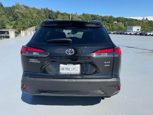 Certified 2024 Toyota Corolla Cross XLE w/ Convenience Package AWD/4WD image 7