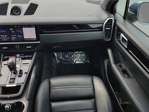 Used 2020 Porsche Cayenne E-Hybrid AWD/4WD image 19