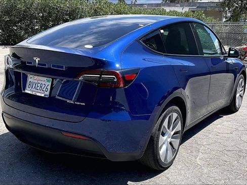 Used 2021 Tesla Model Y Long Range AWD/4WD image 4