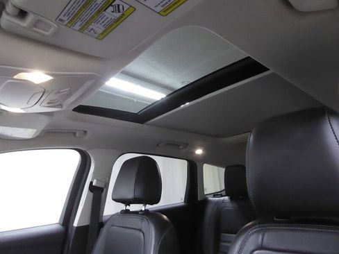 Used 2017 Ford Escape SE w/ SE Leather Comfort Package image 17