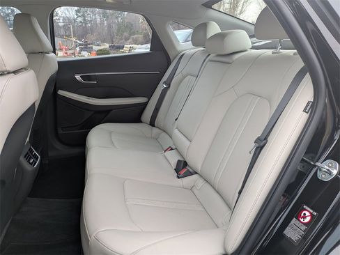 Used 2022 Hyundai Sonata Limited image 12