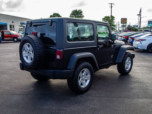 Used 2012 Jeep Wrangler Sport AWD/4WD image 7
