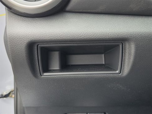 New 2025 Nissan Versa SR image 26