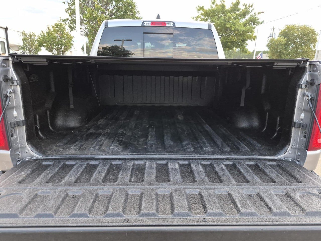 Used 2025 RAM 1500 Laramie w/ Laramie Southwest Edition AWD/4WD image 11