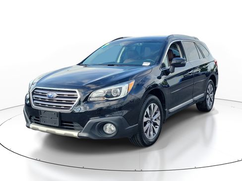 Used 2017 Subaru Outback 2.5i Touring AWD/4WD image 3