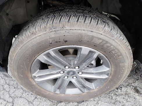 Used 2022 Ford F150 Lariat w/ Equipment Group 502A High image 12