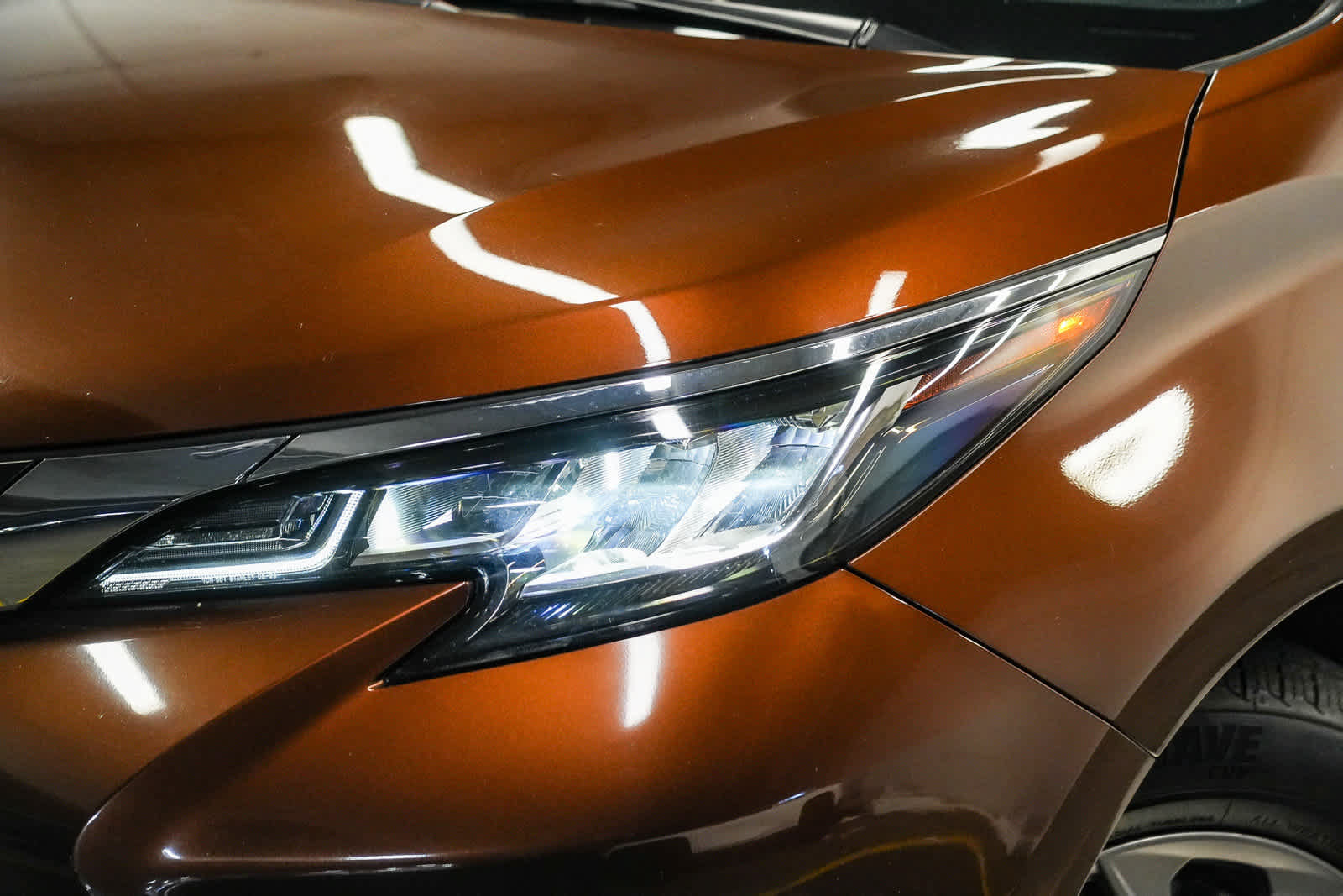 Used 2021 Toyota Sienna XLE AWD/4WD image 2