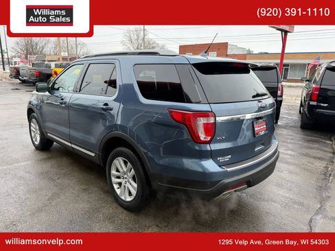 Used 2018 Ford Explorer XLT w/ Equipment Group 202A image 5