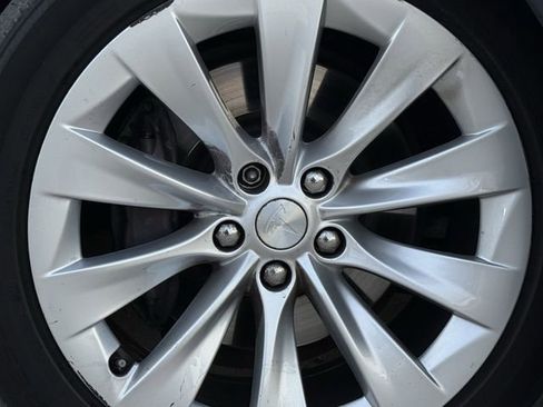 Used 2018 Tesla Model X 100D image 10