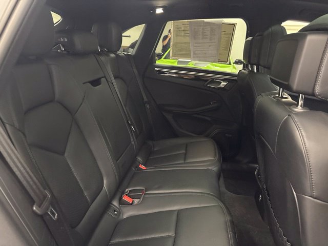 Used 2024 Porsche Macan AWD/4WD image 10