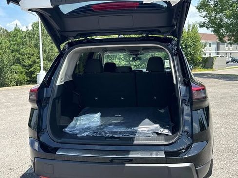 New 2026 Nissan Rogue SV AWD/4WD image 13