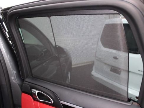 Used 2015 Porsche Cayenne S image 27