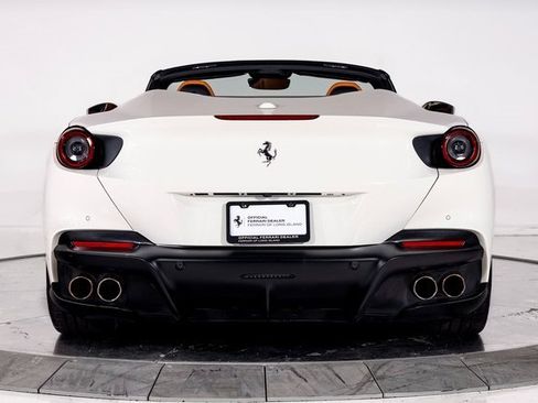 Used 2022 Ferrari Portofino M image 8