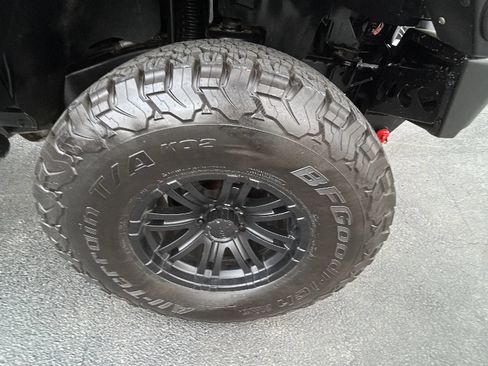 Used 2010 Jeep Wrangler Unlimited Sport w/ Trailer Tow Group AWD/4WD image 28