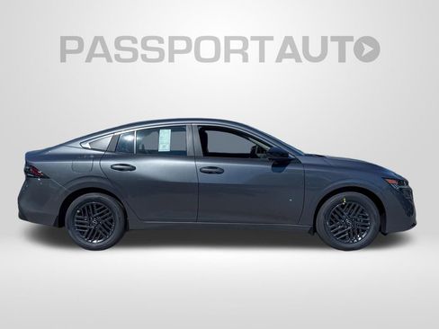 Certified 2026 Nissan Sentra SV w/ SV Convenience Package FWD image 5