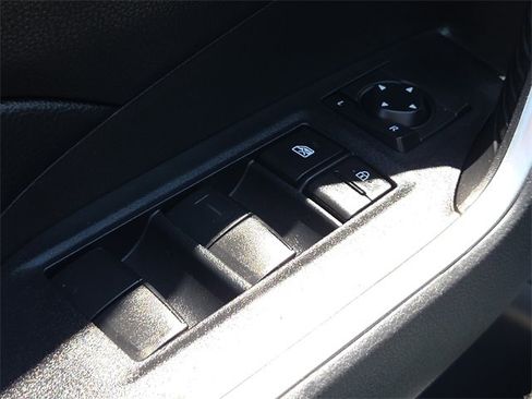 Used 2023 Toyota RAV4 LE image 17