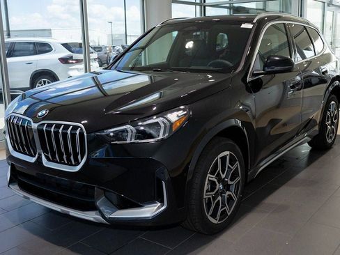 Used 2025 BMW X1 xDrive28i w/ Premium Package AWD/4WD image 3
