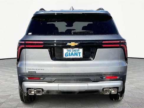 New 2026 Chevrolet Traverse LT w/ Driver Confidence Package image 4