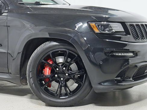 Used 2015 Jeep Grand Cherokee SRT AWD/4WD image 5